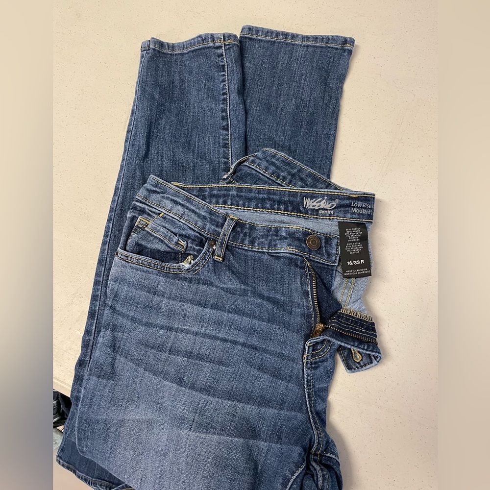 Low rise skinny jeans